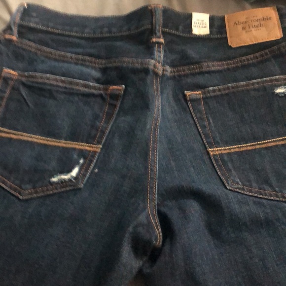 Abercrombie and Fitch Vintage Classic Straight Distressed Jeans - Picture 6 of 9